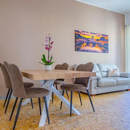 Angela's Vatican רומא