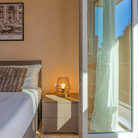 Angela's Vatican רומא